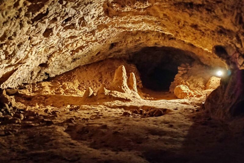 Camping Nasza Dolina Camper Park Pieskowa Skala Pole Namiotowe Ojcow Szlak Orlich Gniazd Maczuga Herkulesa Pustynia Bledowska Krakow Wieliczka Oswiecim Energylandia Inwald Zator camper namiot przyczepa