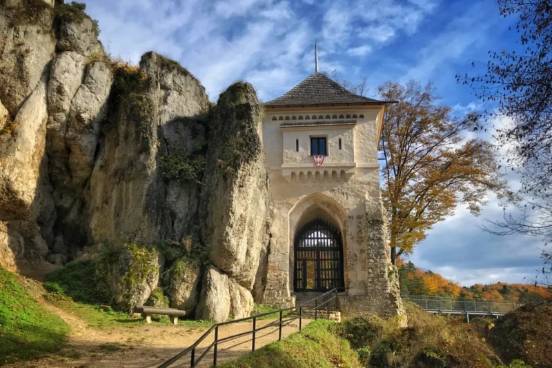 Camping Nasza Dolina Camper Park Pieskowa Skala Pole Namiotowe Ojcow Szlak Orlich Gniazd Maczuga Herkulesa Pustynia Bledowska Krakow Wieliczka Oswiecim Energylandia Inwald Zator camper namiot przyczepa